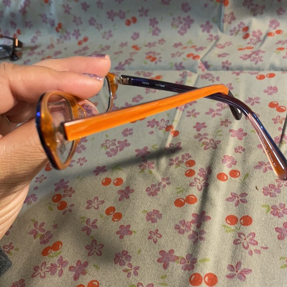 Kensie confident women’s eyeglasses brand new in black and orange.